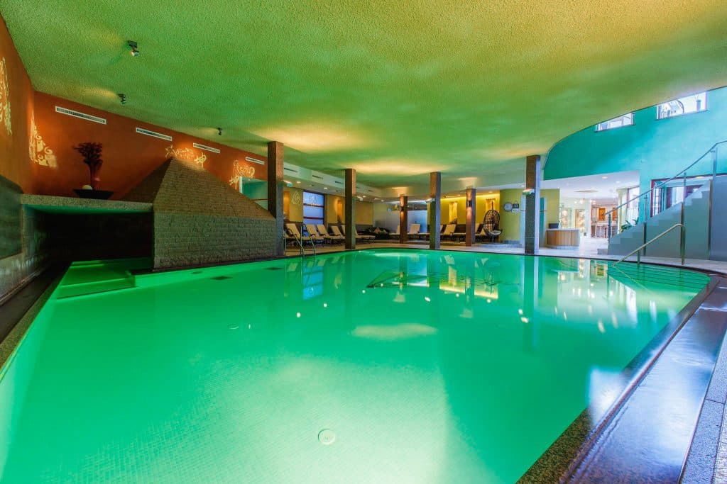 Wellnessbereich, Pool, Hotel 4-Jahreszeiten St. Leonhard, Trailrunning runventure